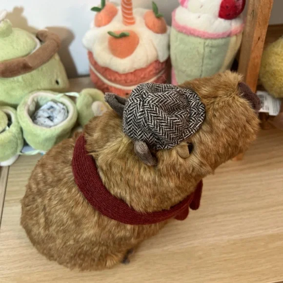 jellycat exclusive Clyde Capybara Hipster Outfit